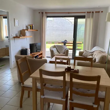 Pied A Terre Pour Des Au Bord De La Ferienhaus